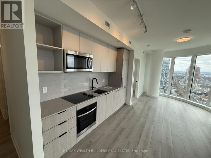 Property Photo:  1185 Dupont Street 2102  ON M6H 0G5 