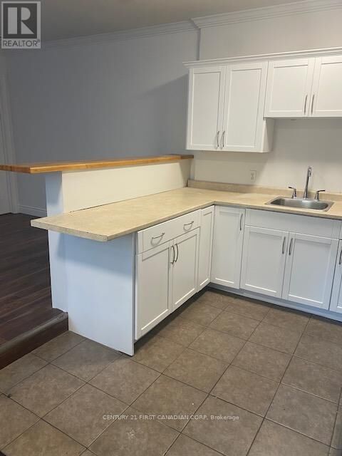 Property Photo:  177 Kent Street 2  ON N6A 1L5 