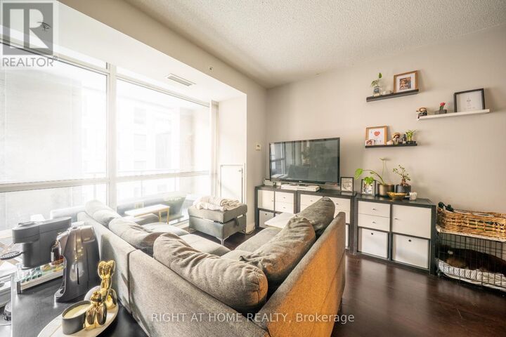 Property Photo:  199 Richmond Street West 418  ON M5V 0H4 