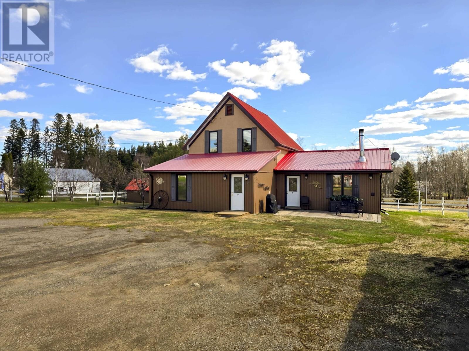 Property Photo:  327 Calvert Rd.  ON P0G 2G0 