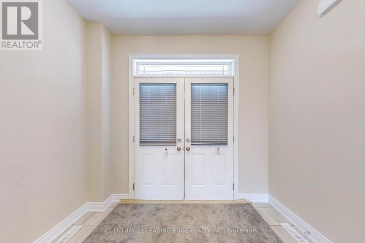 Property Photo:  3151 Monarch Drive  ON L3V 7X1 