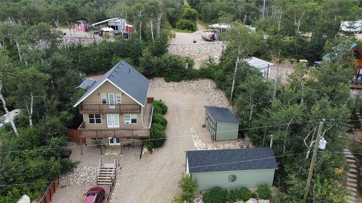 335 Prairie Lake Road — photo 1