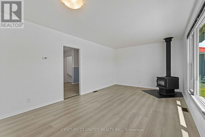 Property Photo: 26 Great Oak Street ON K0L 1M0