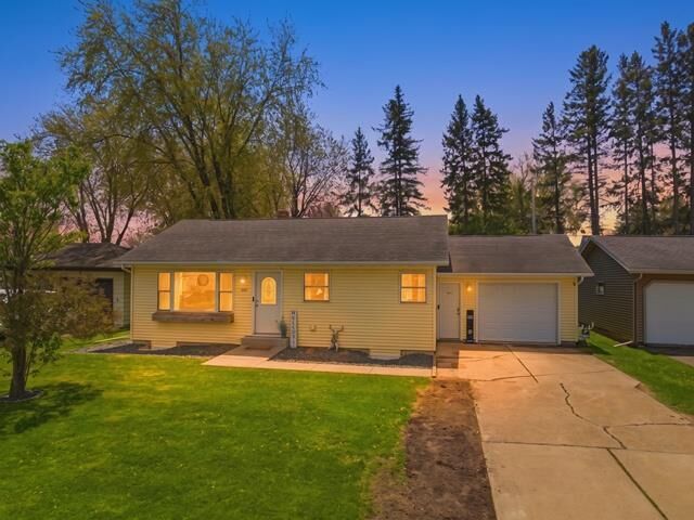 Property Photo:  207 W Clark Street  WI 54479 