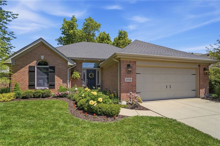 Property Photo: 1715 Rockleigh Road OH 45458