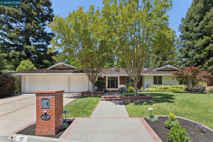 Property Photo:  27 Shawn Ct  CA 94507 