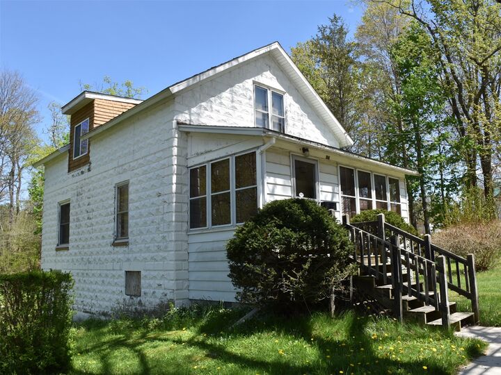 Property Photo:  84 Concord Street  PA 16438 