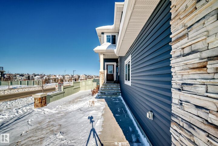 Property Photo:  3716 46 Avenue  AB T4X 2W4 