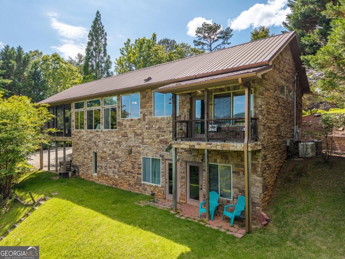 Property Photo:  325 Weoka Court  GA 30540 