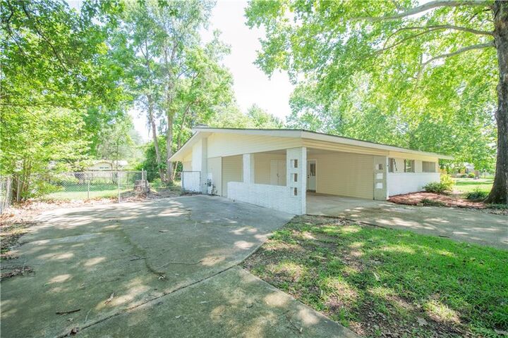 Property Photo:  3915 Brenda Street  LA 71302 