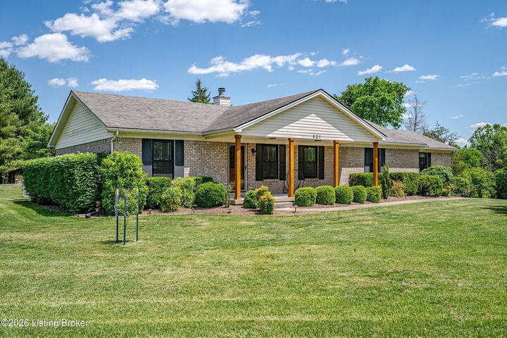 Property Photo:  321 Crescent Ridge Dr  KY 40071 