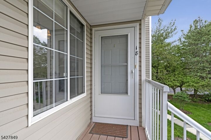 Property Photo:  18 Pine Court 18  NJ 07921 