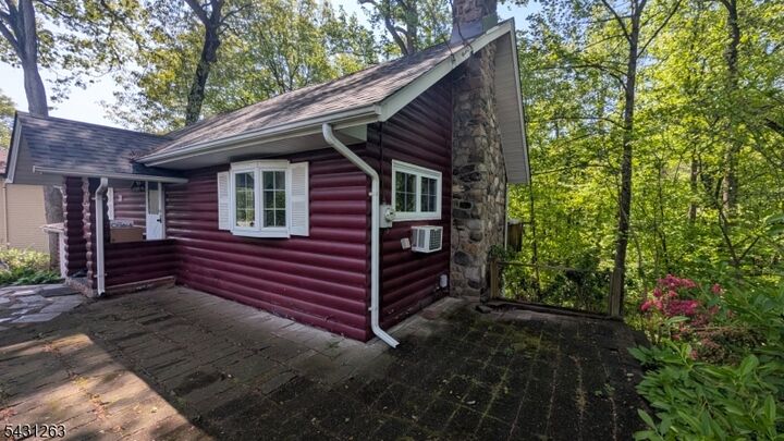 Property Photo:  31 Cascade Way  NJ 07405 