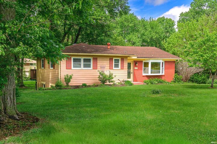 Property Photo:  615 N Staats Drive  IN 47408-2737 