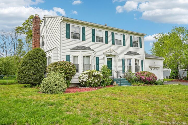 Property Photo:  12 Buttermilk Drive  NY 12553 