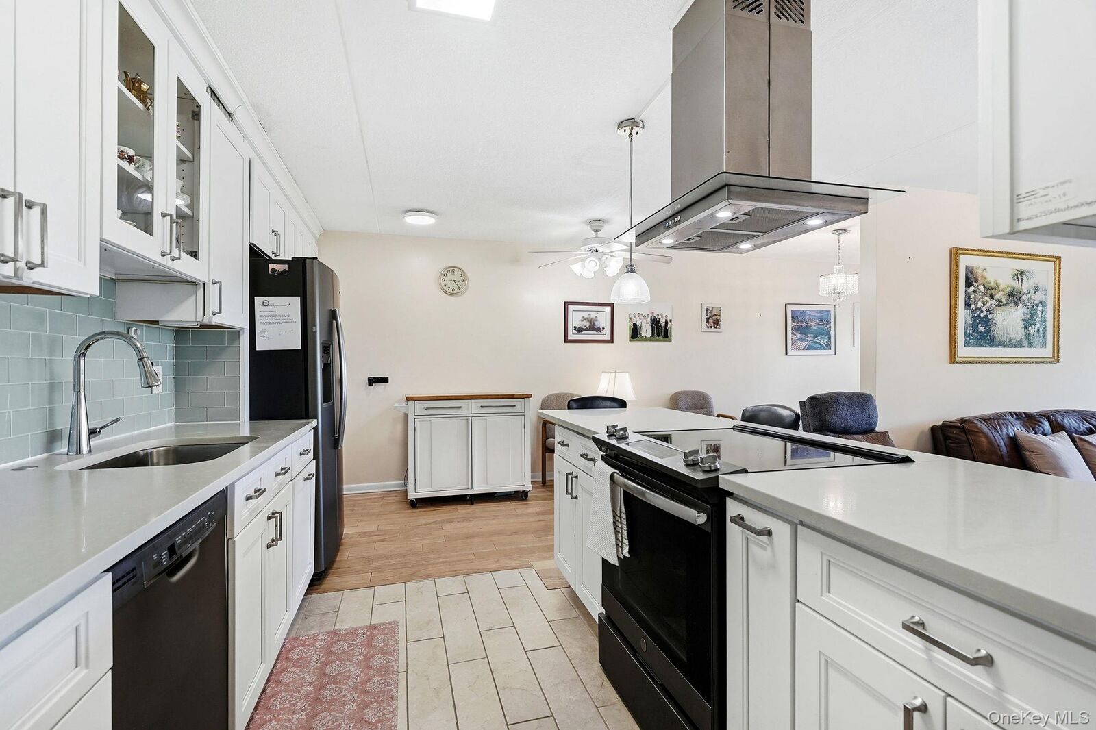 Property Photo: 200 High Point Drive 214 NY 10530