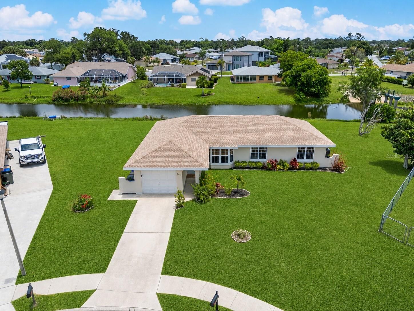 Property Photo:  5698 Lingle Street  FL 34287 