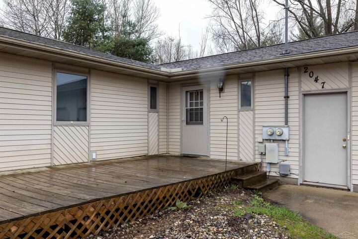 Property Photo:  2043/2047 N Neiner Road  MI 48657 