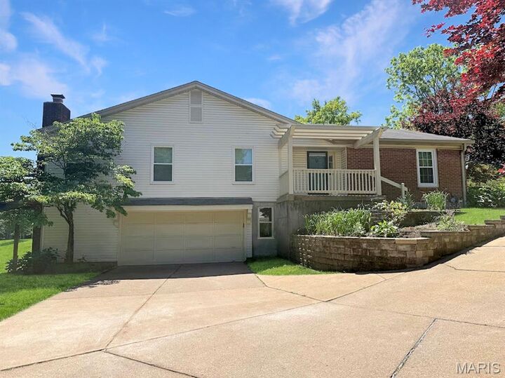 Property Photo:  3024 Autumn Lakes Court  MO 63043 
