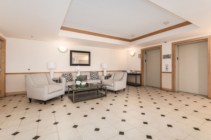 Property Photo:  8711 W Bryn Mawr Avenue 505  IL 60631 