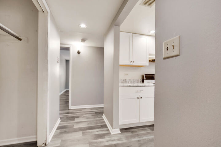 Property Photo:  3A Kingery Quarter 103  IL 60527 