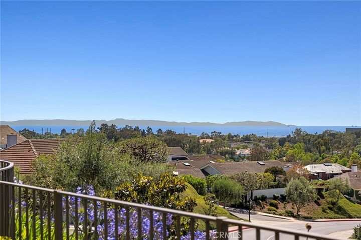 Property Photo:  1921 Yacht Colinia  CA 92660 