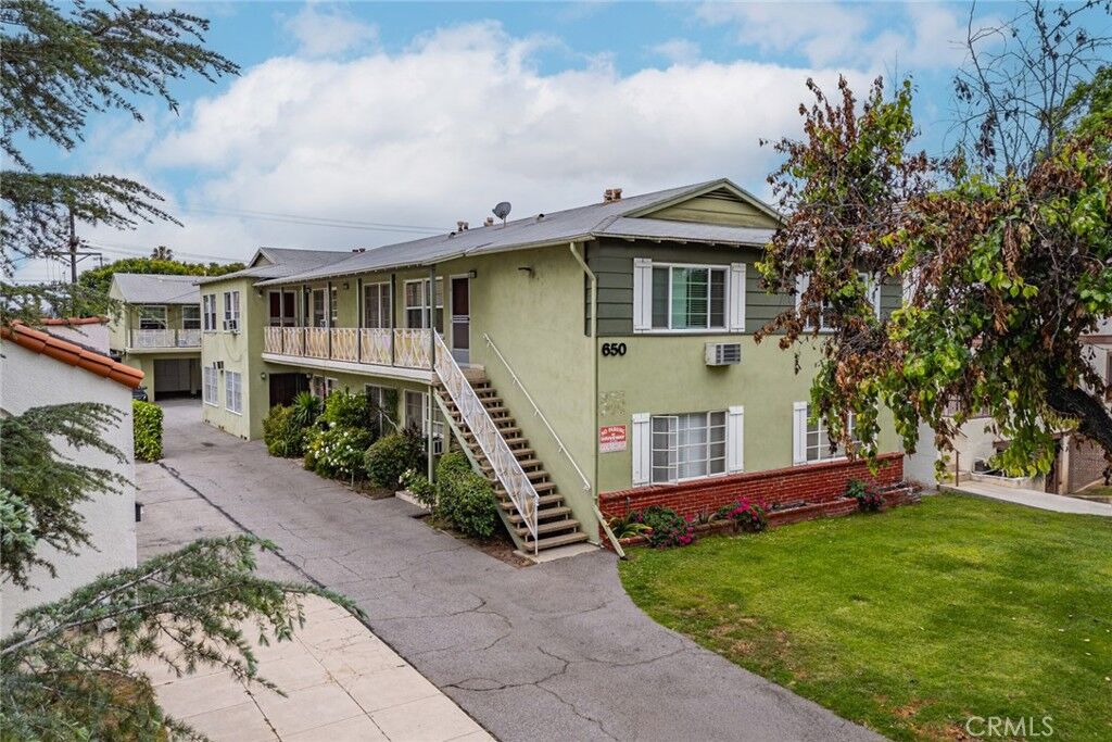 Property Photo:  650 W Wilson  CA 91203 
