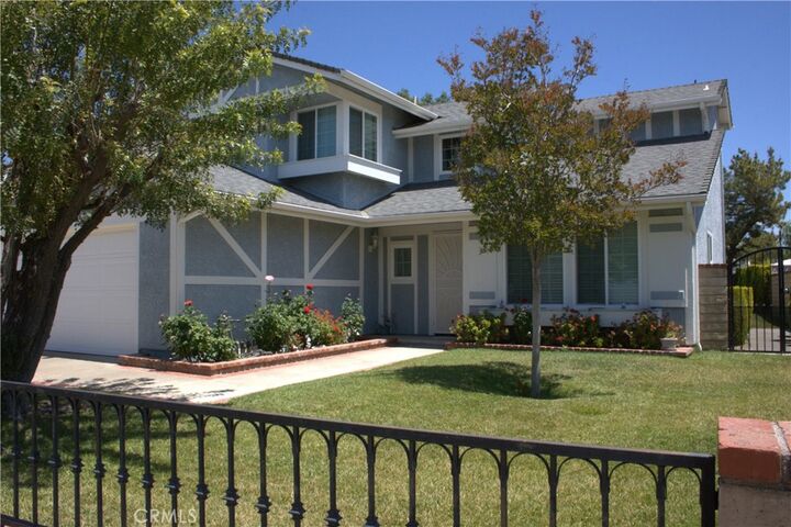 Property Photo:  28012 Tupelo Ridge  CA 91354 