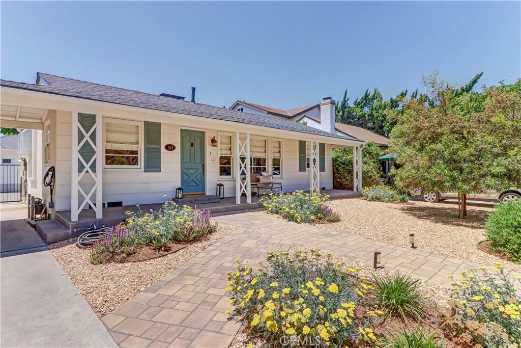 Property Photo: 317 N Beachwood Avenue CA 91506