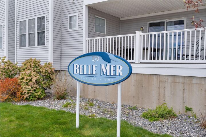 Property Photo:  170 E Grand Avenue 2  ME 04064 