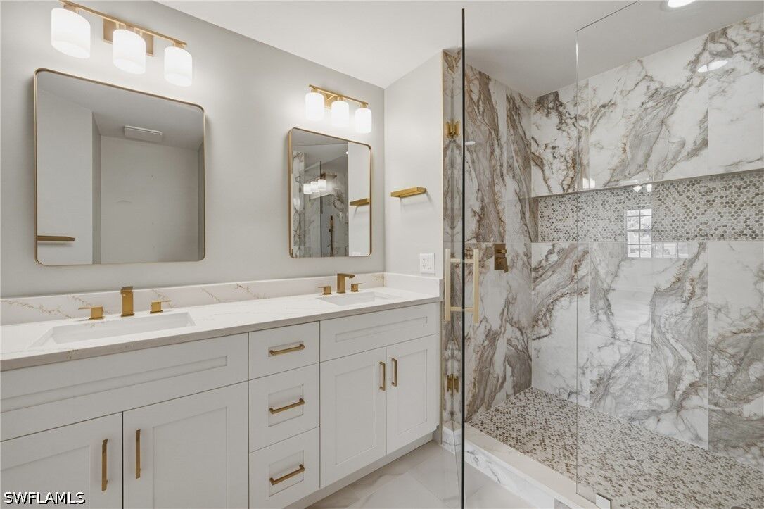 Property Photo:  3053 Driftwood Way 3907  FL 34109 