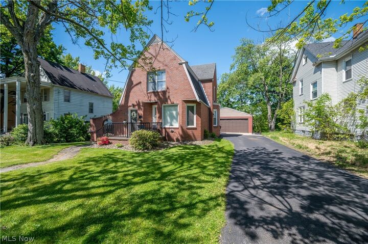 Property Photo:  124 Hartzell Avenue  OH 44446 