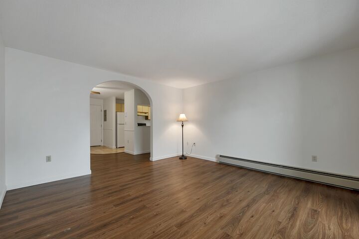 Property Photo: 5 Timberwood Drive NH 03045