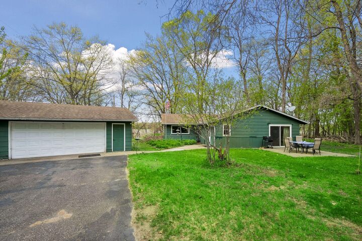 Property Photo:  18522 Everglade Drive NE  MN 55092 