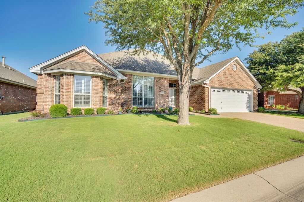 Property Photo:  1115 Cresthaven Drive 13  TX 75104 