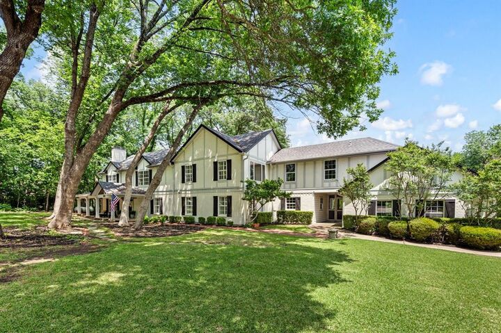 Property Photo: 1041 Timber Lane TX 75069