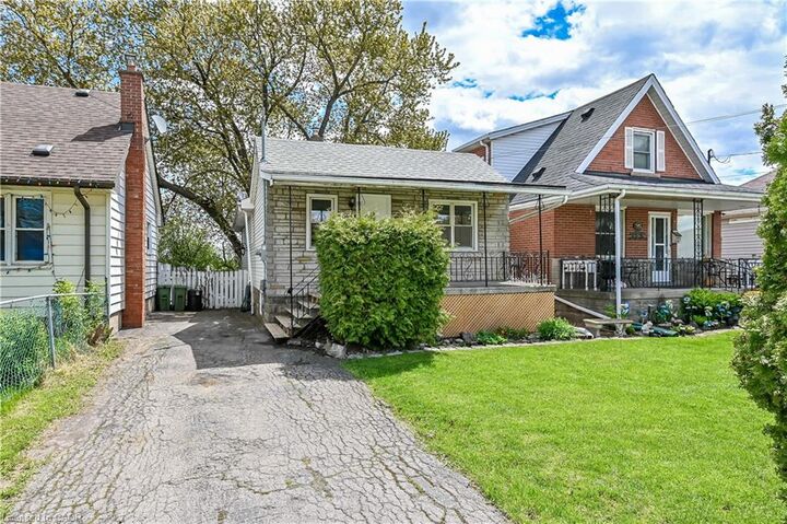 Property Photo:  584 Waterloo Street  ON L8H 6V5 