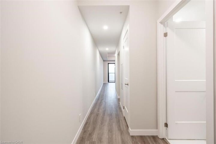 Property Photo:  15 Queen Street S 906  ON L8P 3R4 