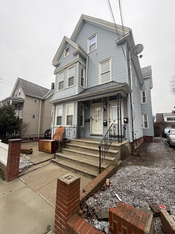 Property Photo:  98 Summer St 2  MA 02143 