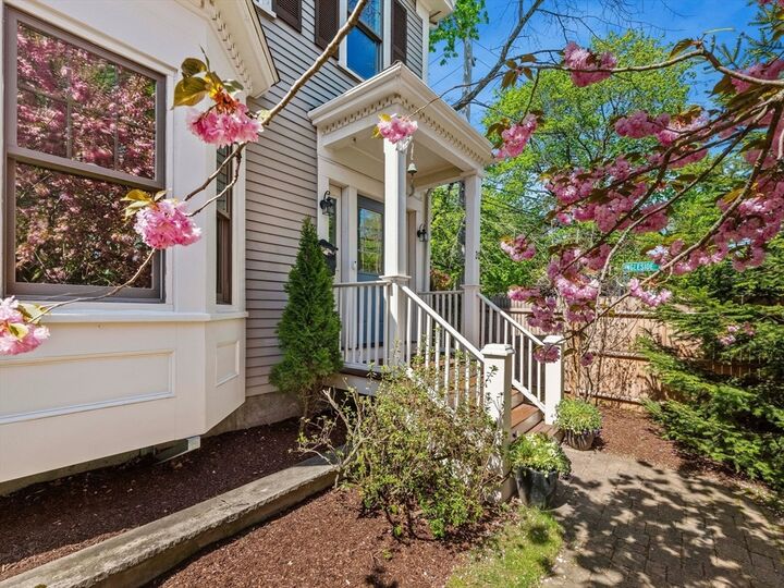 Property Photo:  20 Maple Street  MA 02420 