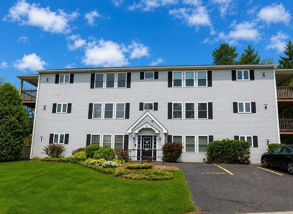 Property Photo: 25 George Street 5 MA 01571