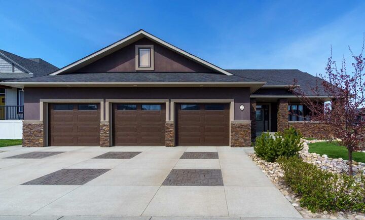 2 Harrison Green — photo 1