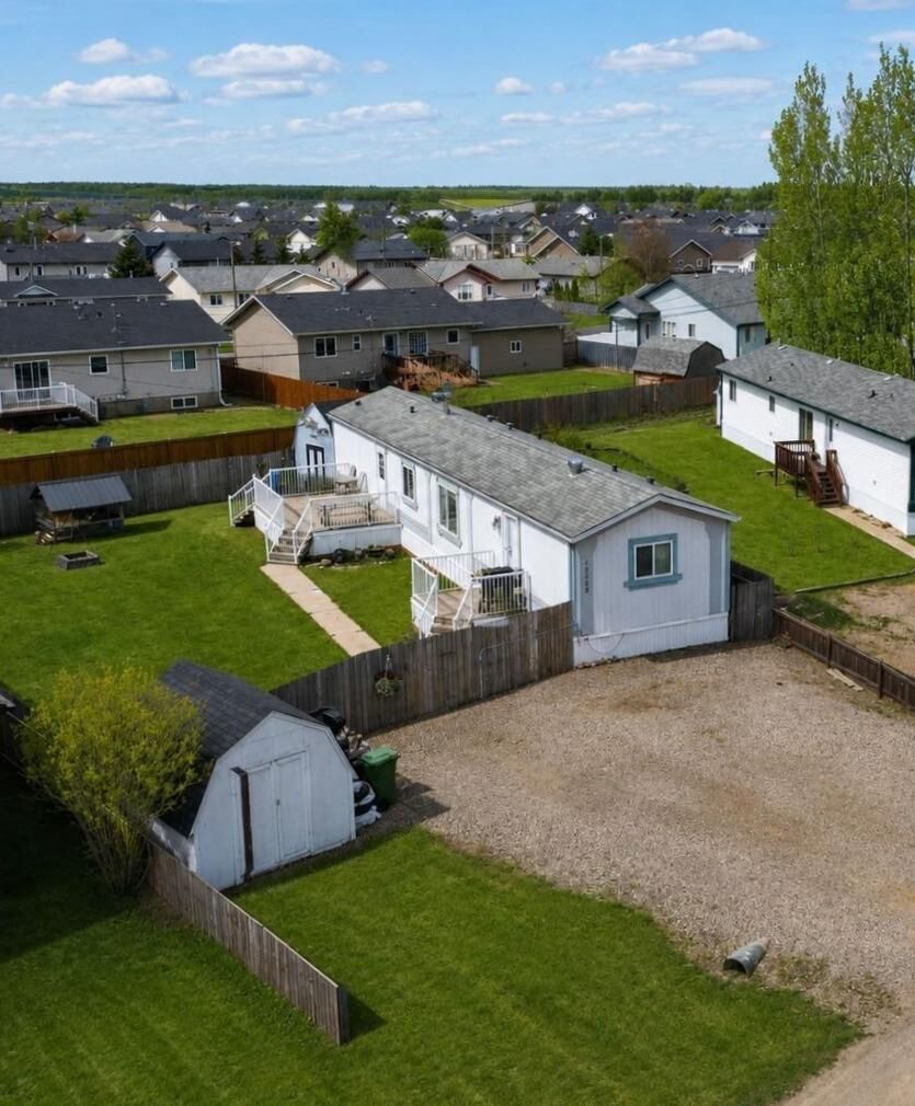 Property Photo:  10709 102 Ave  AB T0H 2H0 