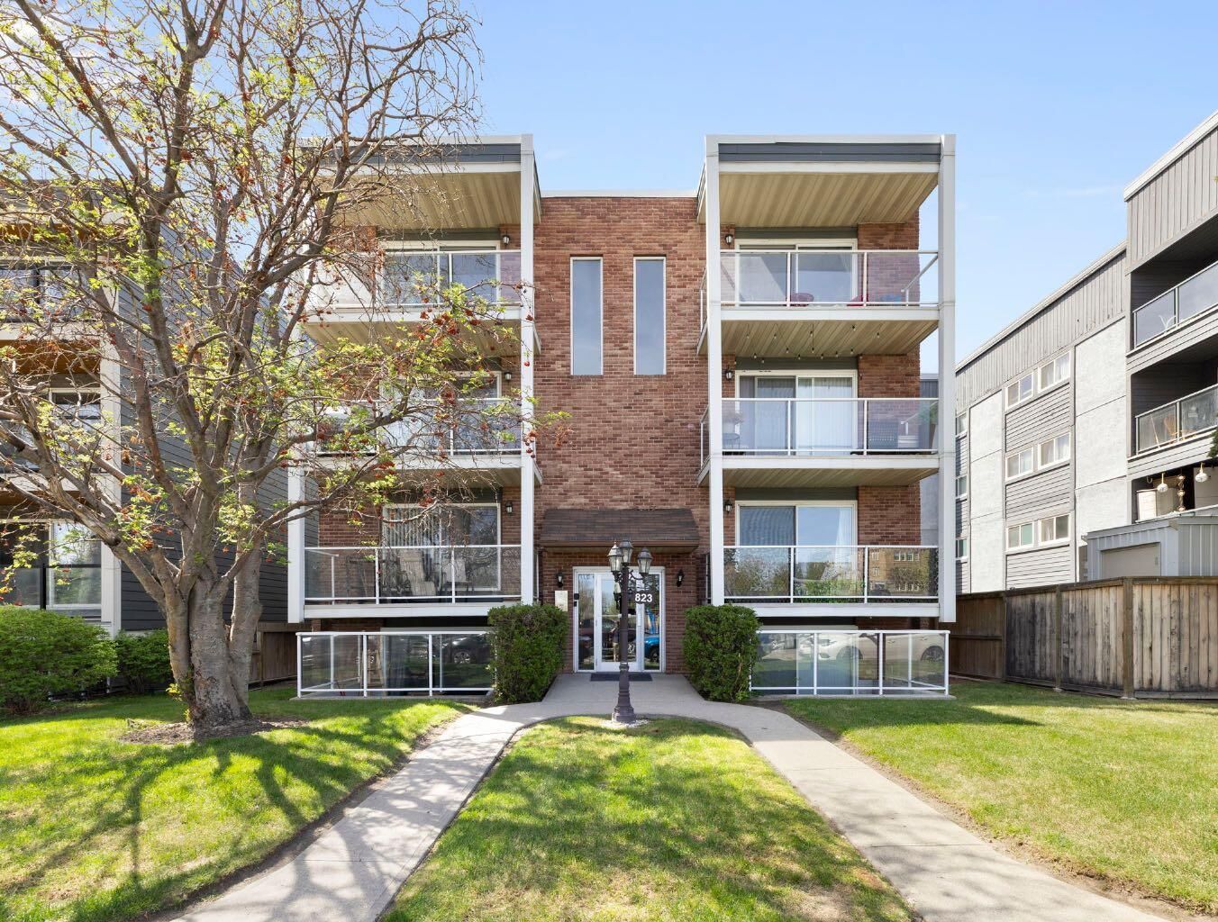 Property Photo:  823 5 Street NE 203  AB T2E 3W9 