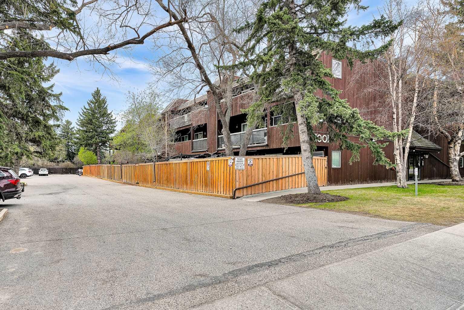 Property Photo:  1001 68 Avenue SW 305  AB T2V 4X1 