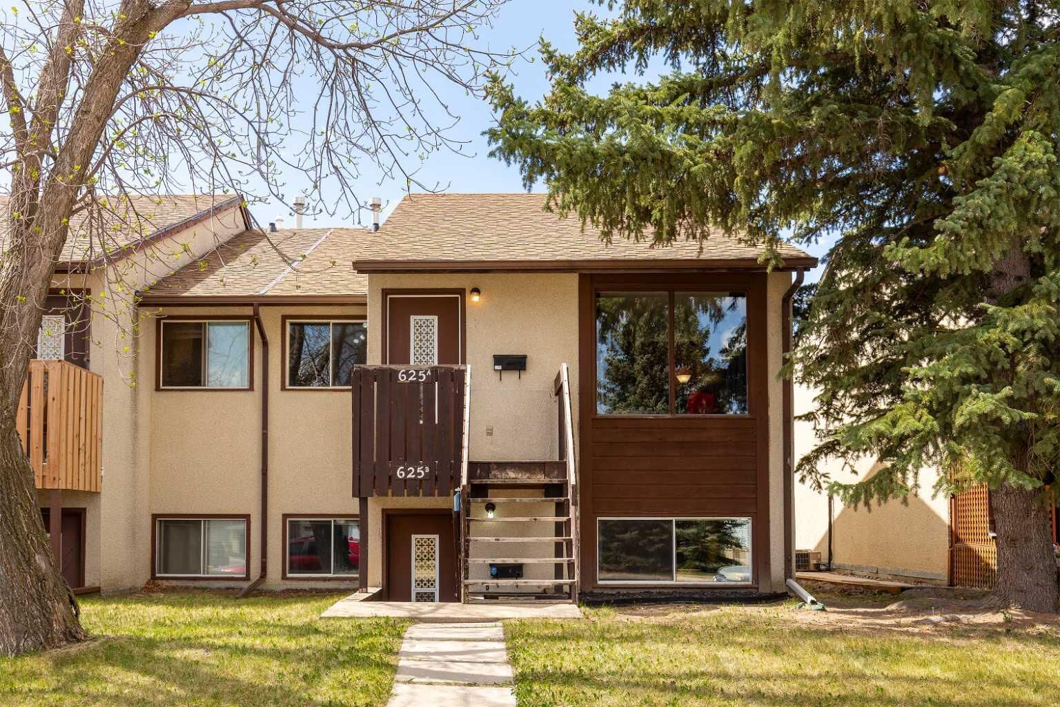 Property Photo:  A&B, 625 Columbia Boulevard W A&Ampb  AB T1K 5K3 