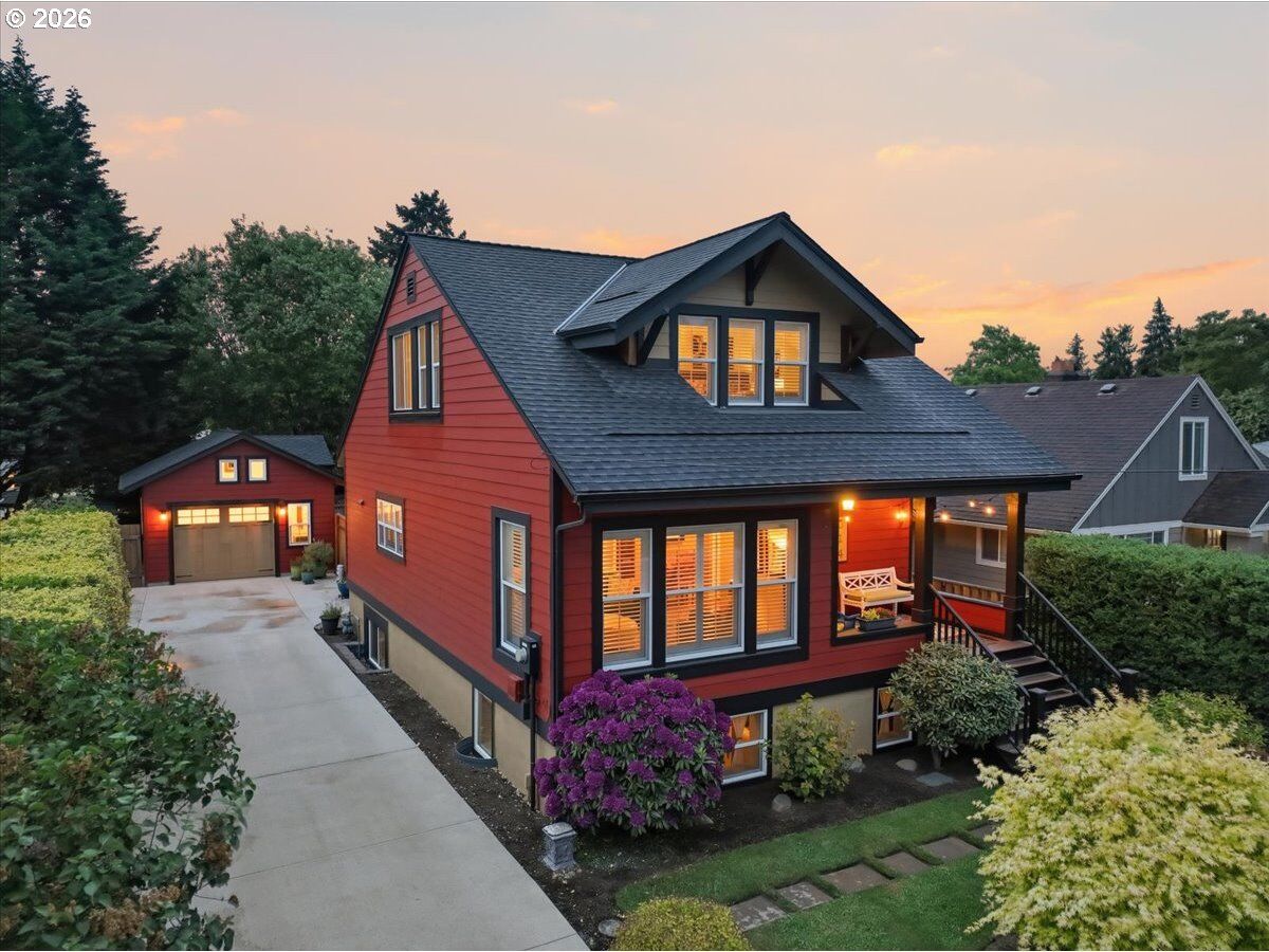 Property Photo:  514 Beech St  WA 98661 