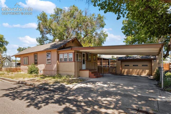 Property Photo:  1020 W Arroyo Avenue  CO 81004 