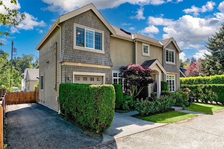 Property Photo:  107  29th Avenue E  WA 98112 