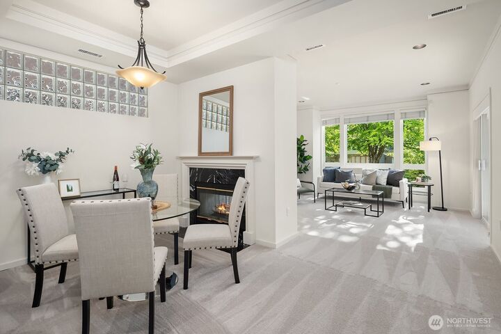 Property Photo:  702  Kirkland Way 4  WA 98033 